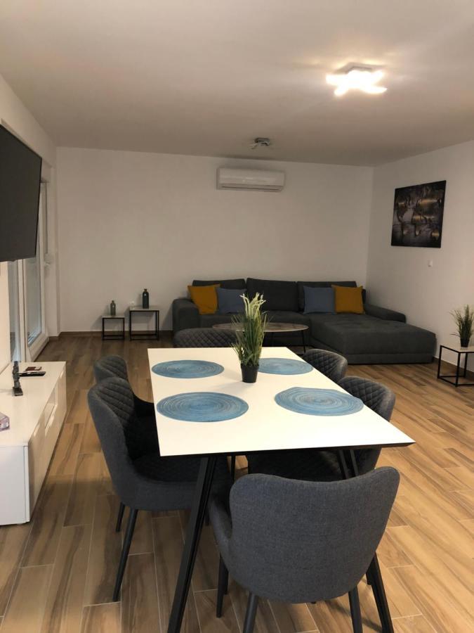 Adria-Appartment-Island-Vir #Sea #Beach #Wifi #Privateparking #Netflix Екстер'єр фото