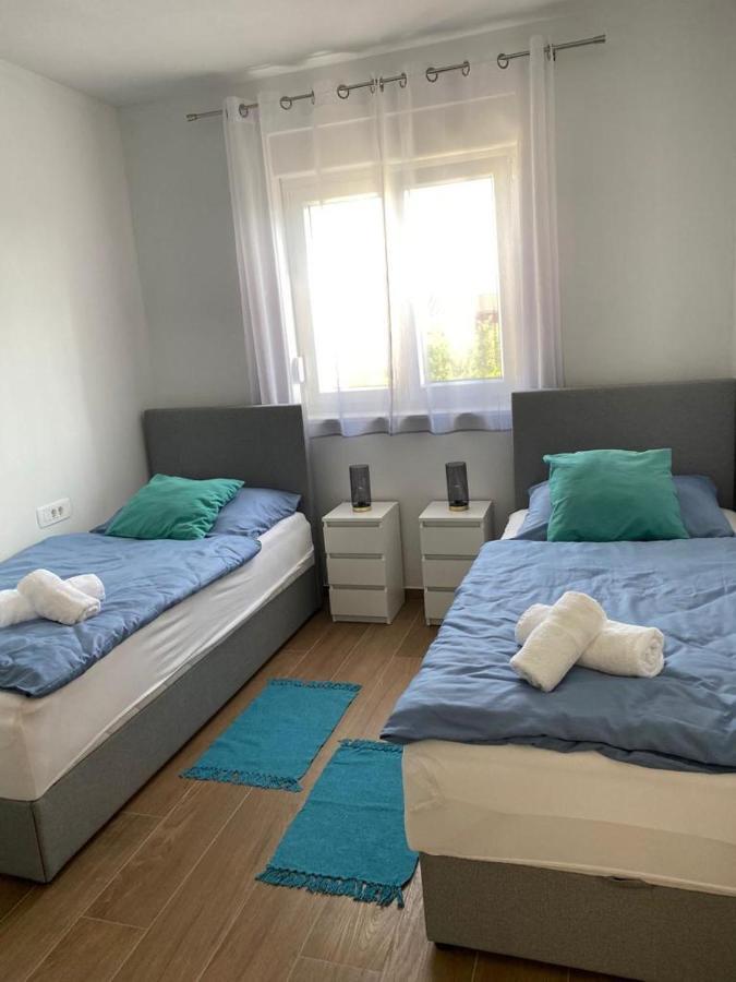 Adria-Appartment-Island-Vir #Sea #Beach #Wifi #Privateparking #Netflix Екстер'єр фото